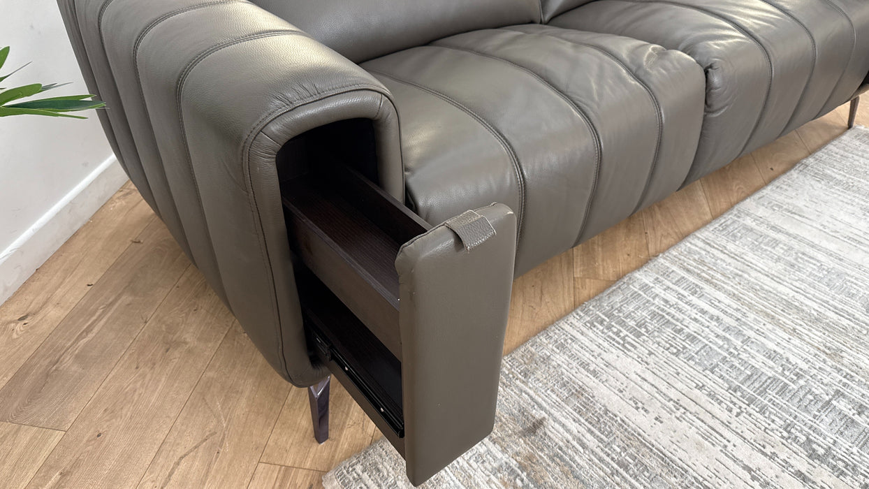 DFS Trip	Recliner 3 Seater in Storm