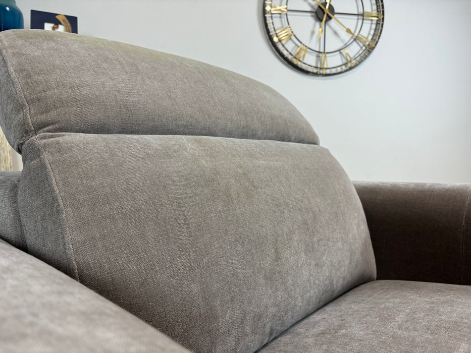 Kingsbridge Fabric Loveseat - Relaxed Chenille Nutmeg (WA2)