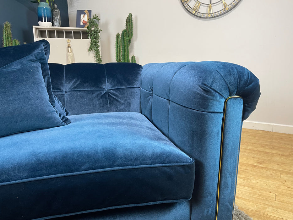 Midsummer Fabric Loveseat - Navy (WA2)