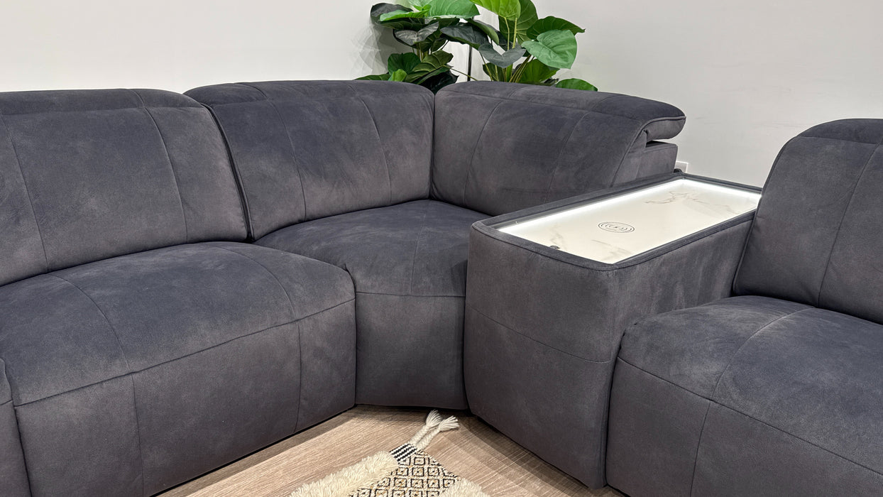 Sofology Lumiere Fabric 3 Corner Console 3 Power Triple Recliner/Headrest Gunmetal Trim Light Marble Console in Lifestyle Flecked Anthracite