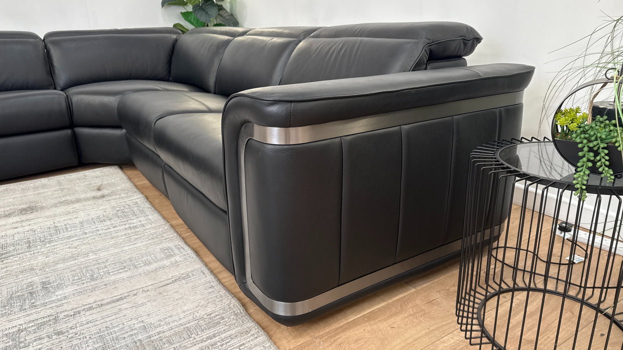 Sofology Plaza Leather 1.5 Corner 3 Power Recliner/Headrest in Trusty Embossed Jet Black