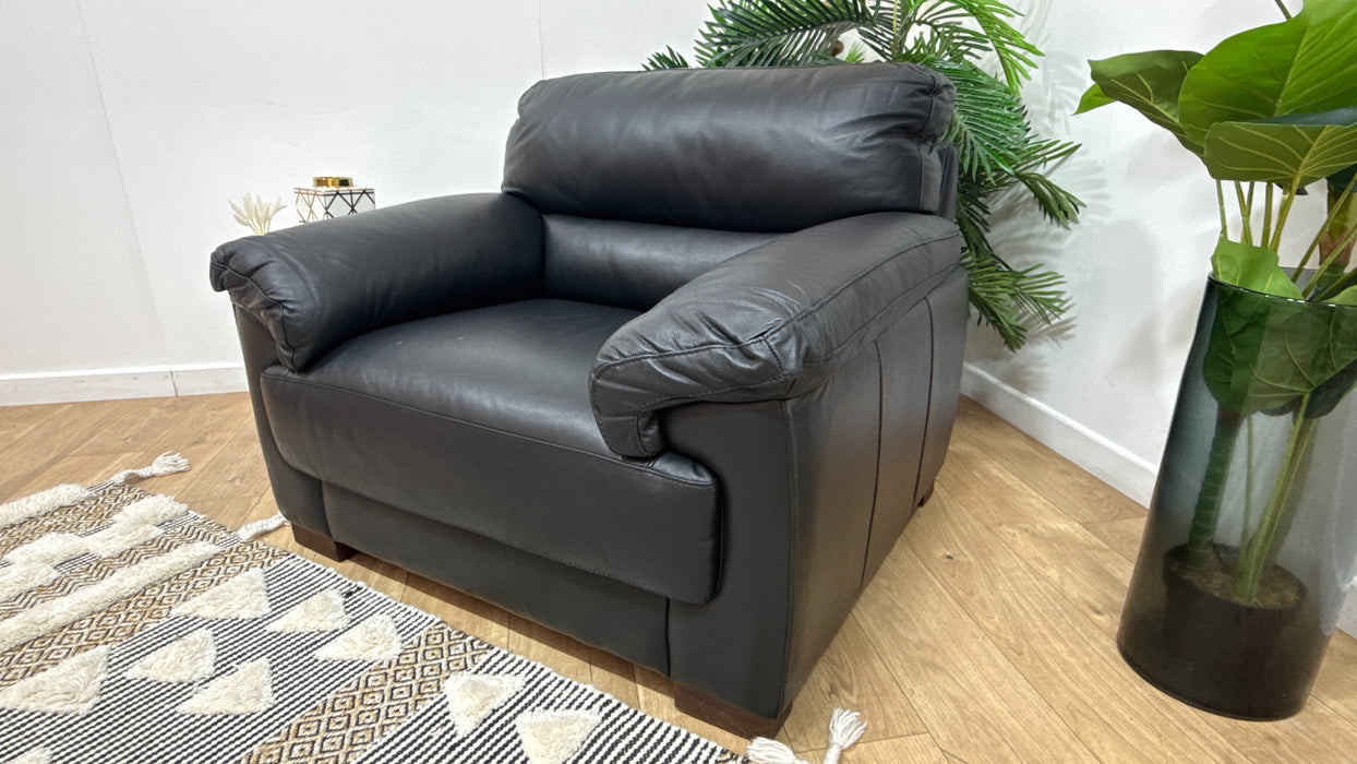 Sofology Santino Leather Chair in Hampshire Black
