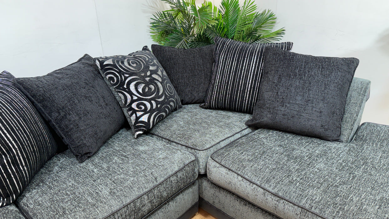 DFS Evisa In Charcoal & Black Combination