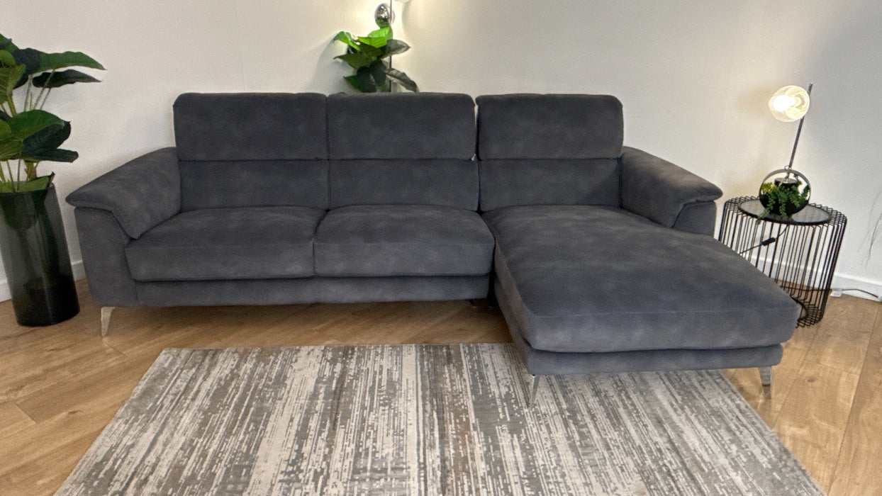 Sofology Illinois Fabric 3 Seater Chaise in Lifestyle Mottled Charcoal
