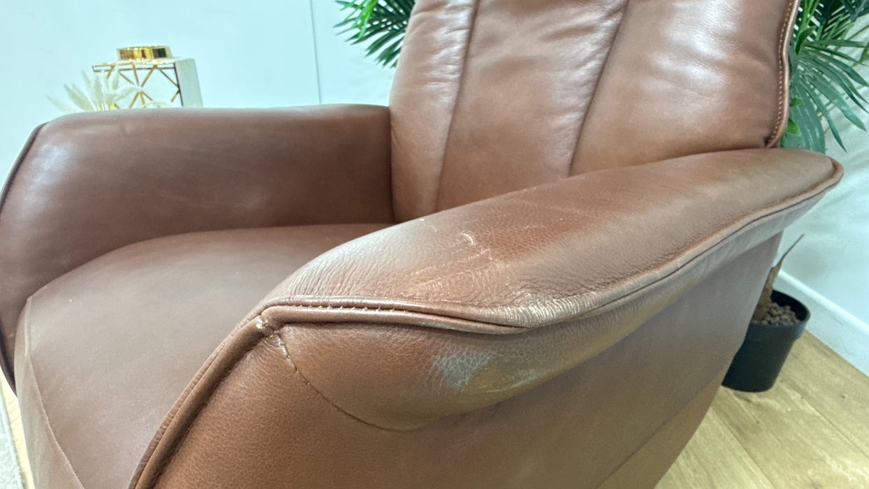 Sofology Heston Leather Chair Power Recliner in Relaxed Soft Brown