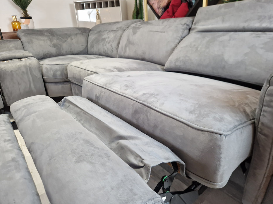 Sofa clearance outlet deals