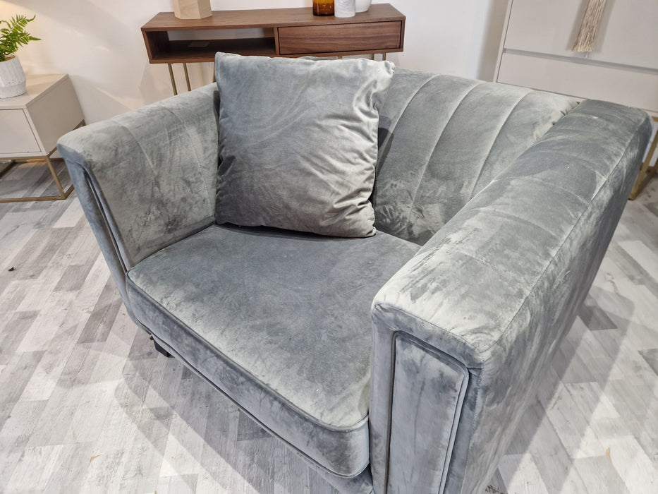 Fluted Isla 1.5 Seat - Fabric Loveseat - Anthracite All Over