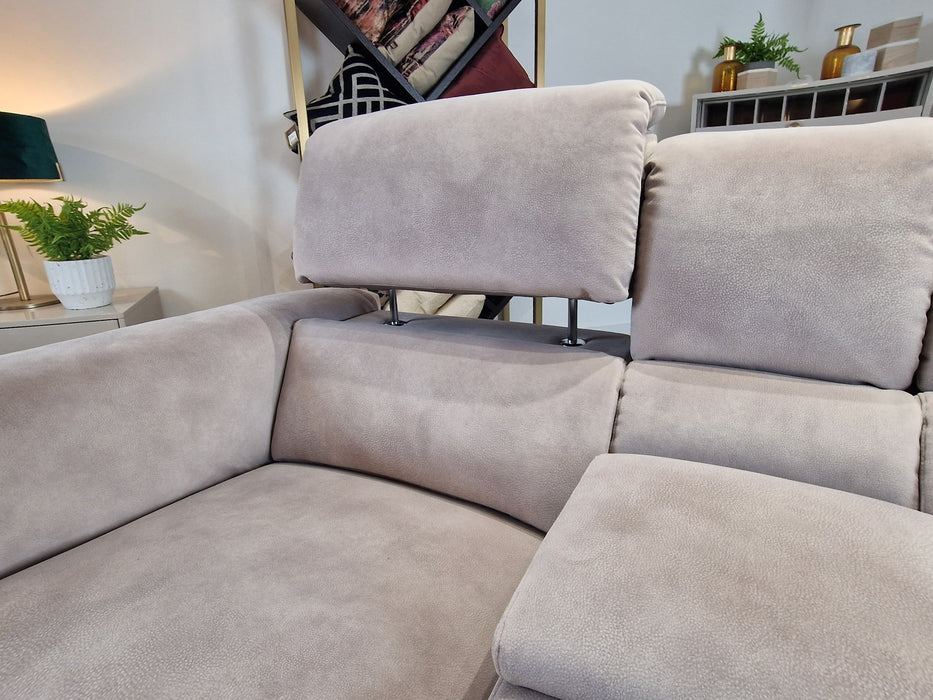 Illinois 2 Seat + Console - Fabric Pow Rec Sofa - Peyton Marble