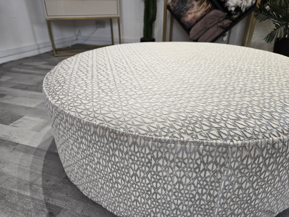 Como Footstool - Fabric - Silver all over
