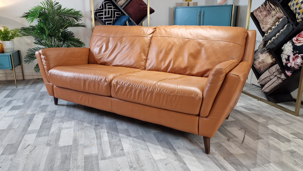 Fellini 3 Seater - Leather Sofa - Alaska Brittany