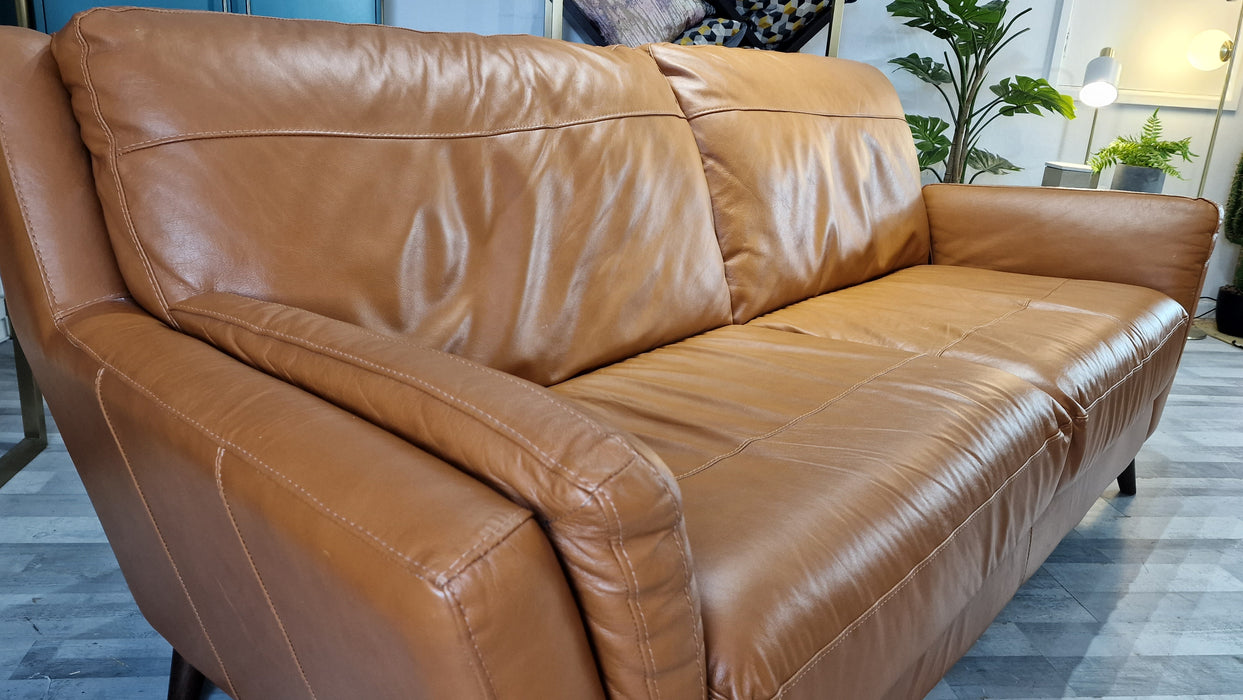 Fellini 3 Seater - Leather Sofa - Alaska Brittany