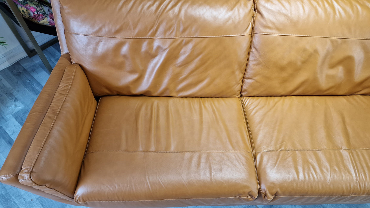 Fellini 3 Seater - Leather Sofa - Alaska Brittany