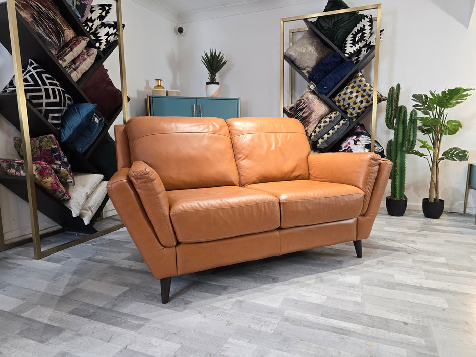 Fellini 2 Seater - Leather Sofa - Alaska Brittany