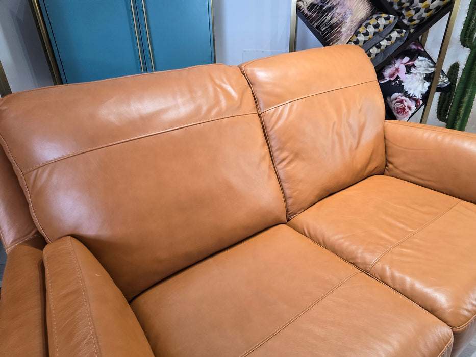 Fellini 2 Seater - Leather Sofa - Alaska Brittany