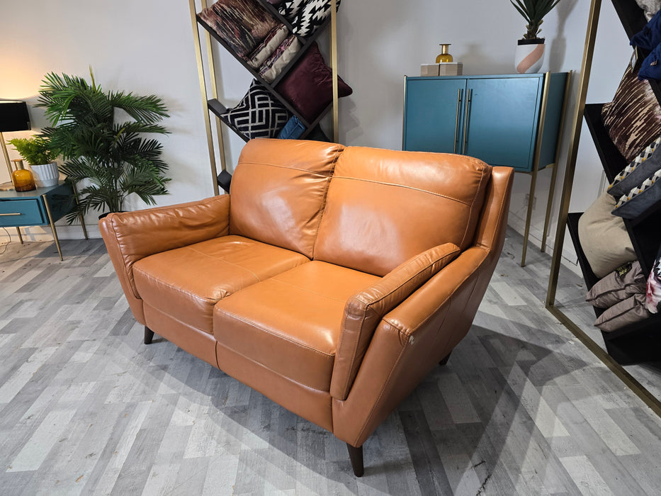 Fellini 2 Seater - Leather Sofa - Alaska Brittany