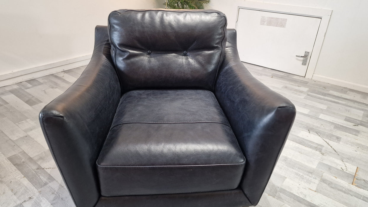 Cordelia 1 Seater - Leather Chair - Utah Black