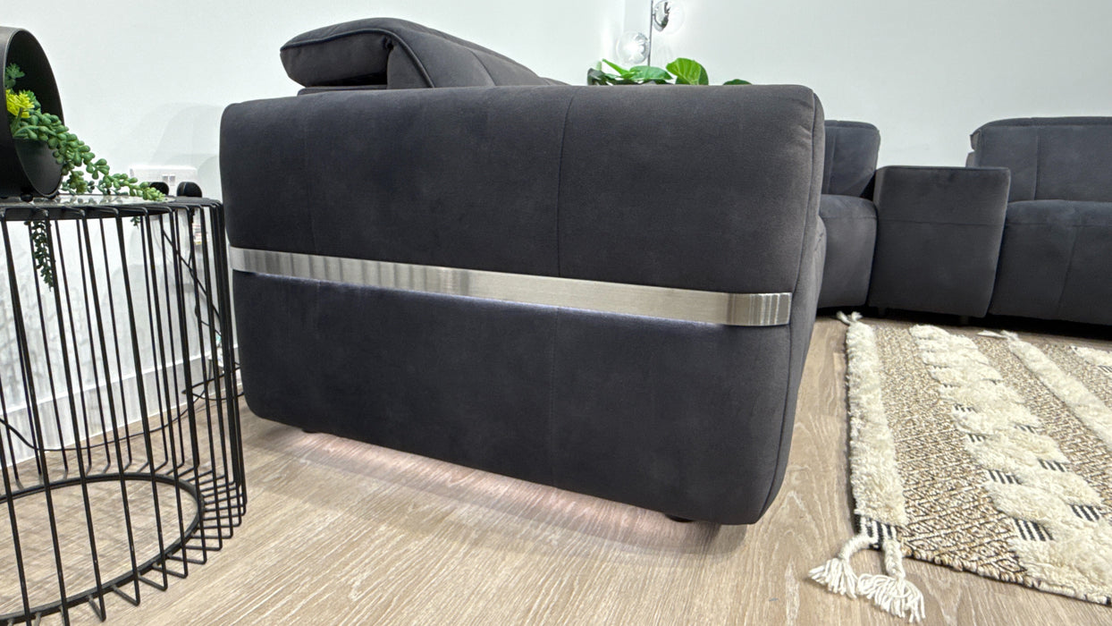 Sofology Lumiere Fabric 3 Corner Console 3 Power Triple Recliner/Headrest Gunmetal Trim Light Marble Console in Lifestyle Flecked Anthracite