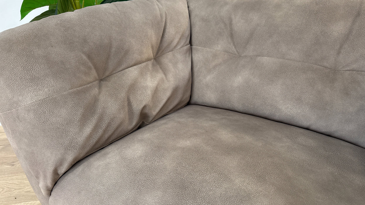 Hygge Chair - Lifestyle Mottled Fabric Latte - Loveseat