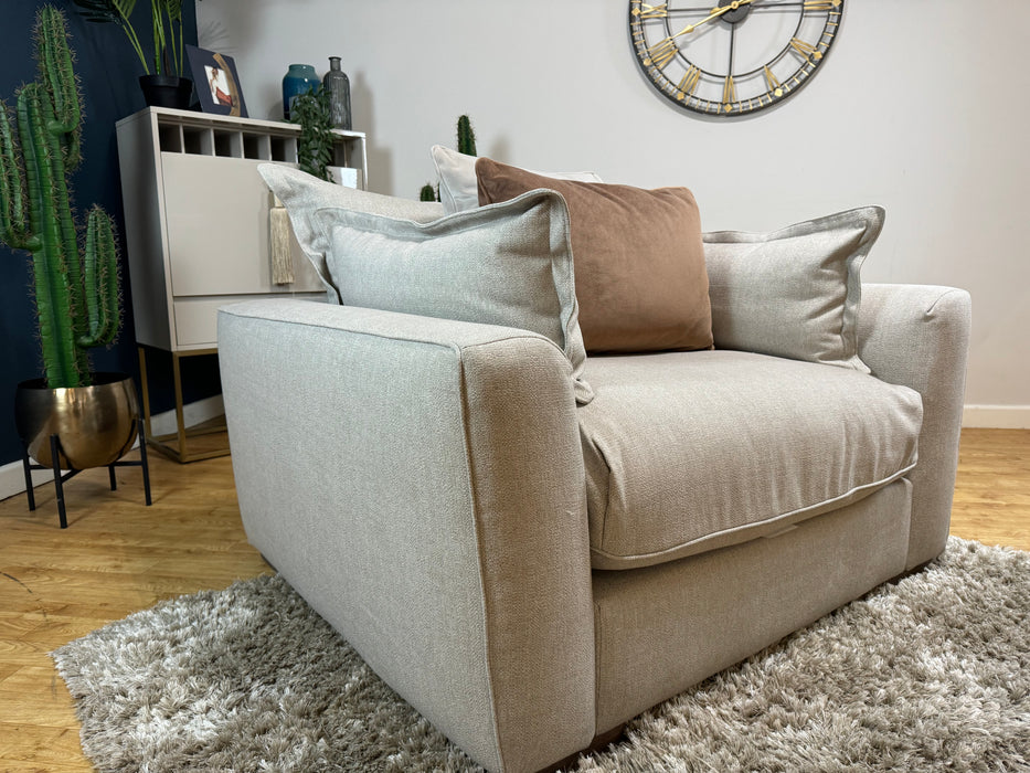 Gaia Fabric Loveseat -Buckingham Linen ( WA2 )