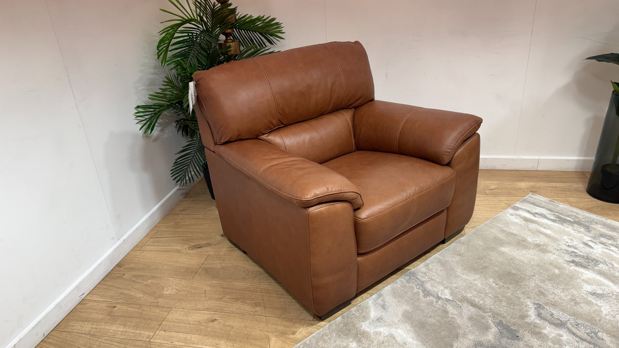 Sofology Santina Leather Chair in Relaxed Soft Tan