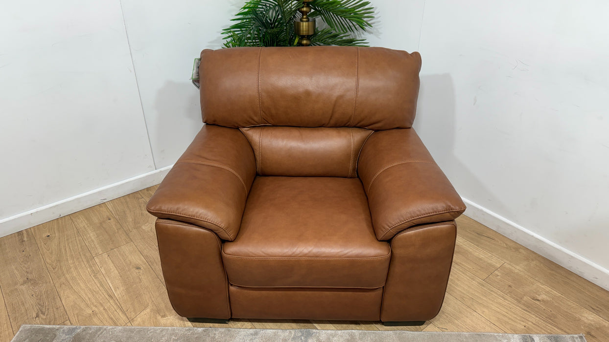 Sofology Santina Leather Chair in Relaxed Soft Tan