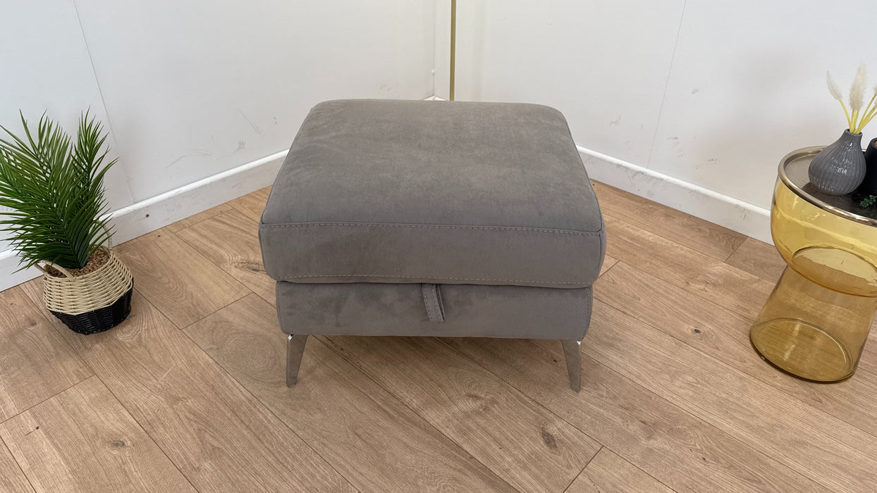 Illinois Storage Footstool