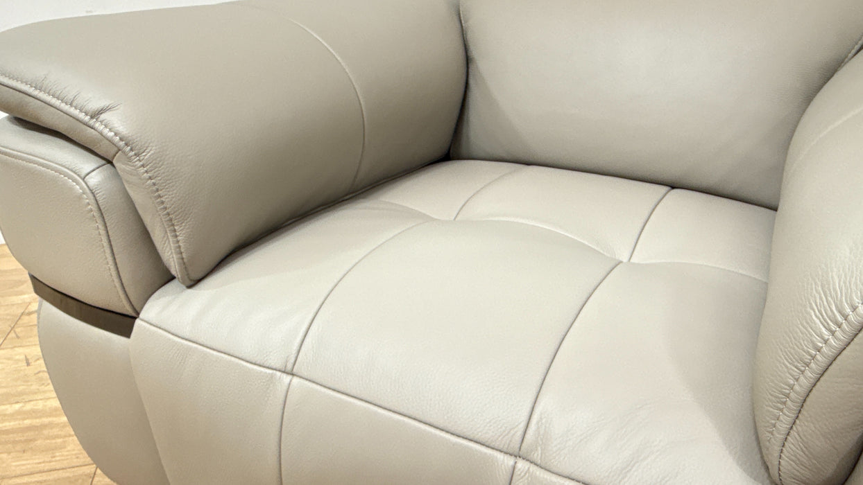 Sofology Milan Leather Chair Power Recliner/Headrests Lumbar Support in Trusty Embossed Light Grey