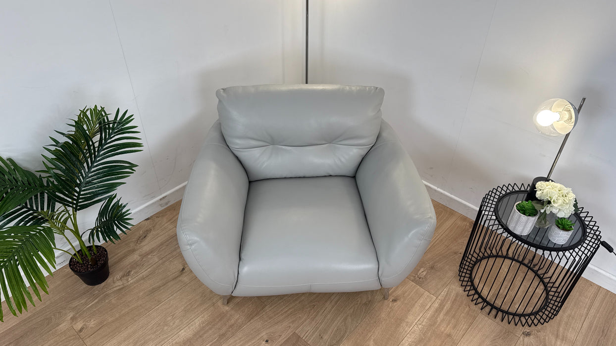 Europa - Leather Chair