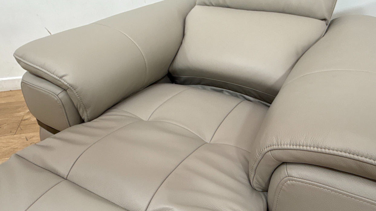 Sofology Milan Leather Chair Power Recliner/Headrests Lumbar Support in Trusty Embossed Light Grey