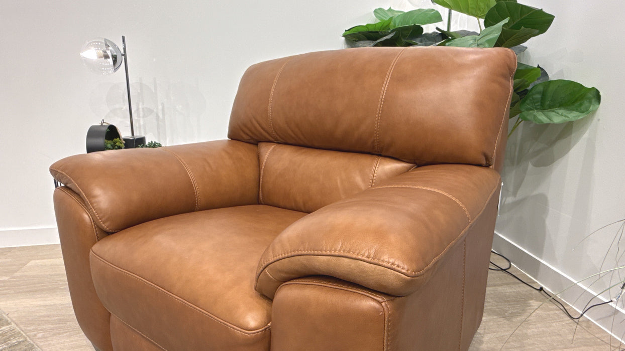 Sofology Santina Leather Chair in Relaxed Soft Tan