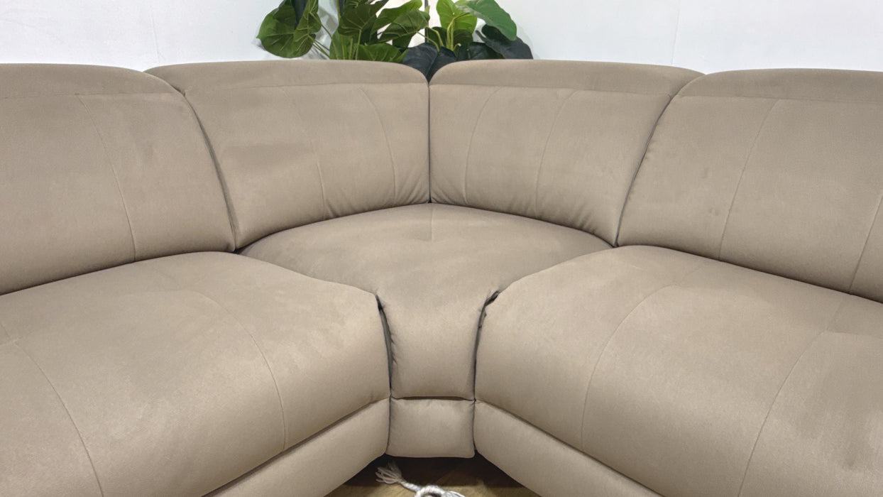 Sofology Jax 3 Corner 1.5 Power Chaise Power Recliner/Headrest in Sample Bella Latte