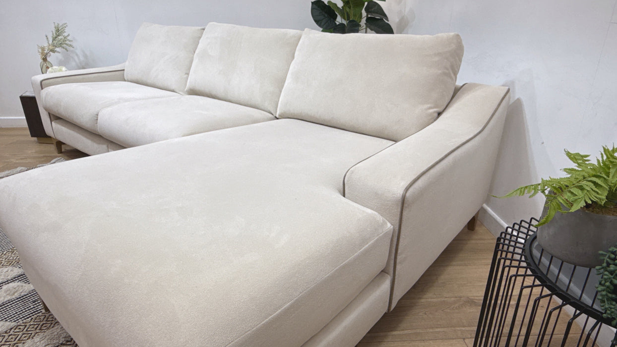 Sofology Wildwood Fabric 4 Seater Chaise in Soft Sherpa Natural Contrast Piping Mix