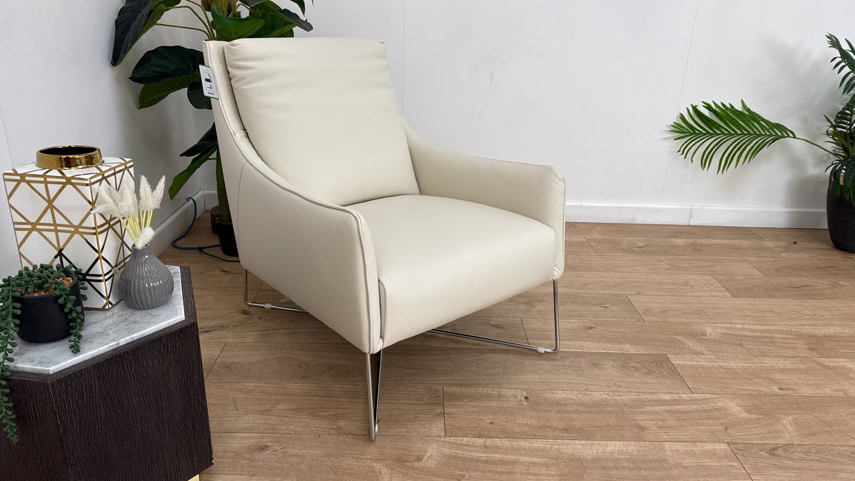 DFS The Venezia Leather Accent Chair in Pasadena Cream
