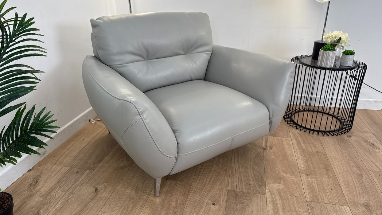 Europa - Leather Chair