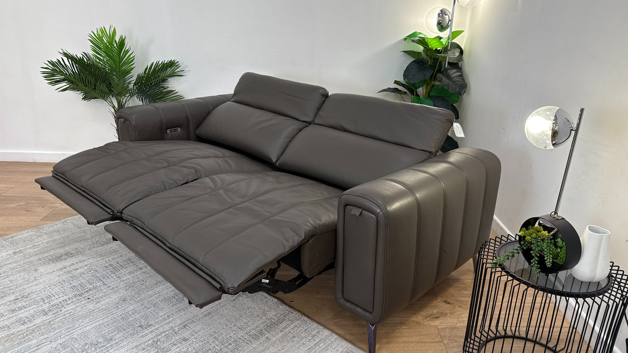 DFS Trip	Recliner 3 Seater in Storm