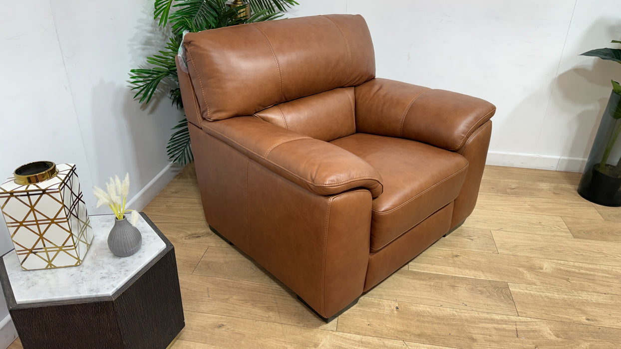 Sofology Santina Leather Chair in Relaxed Soft Tan