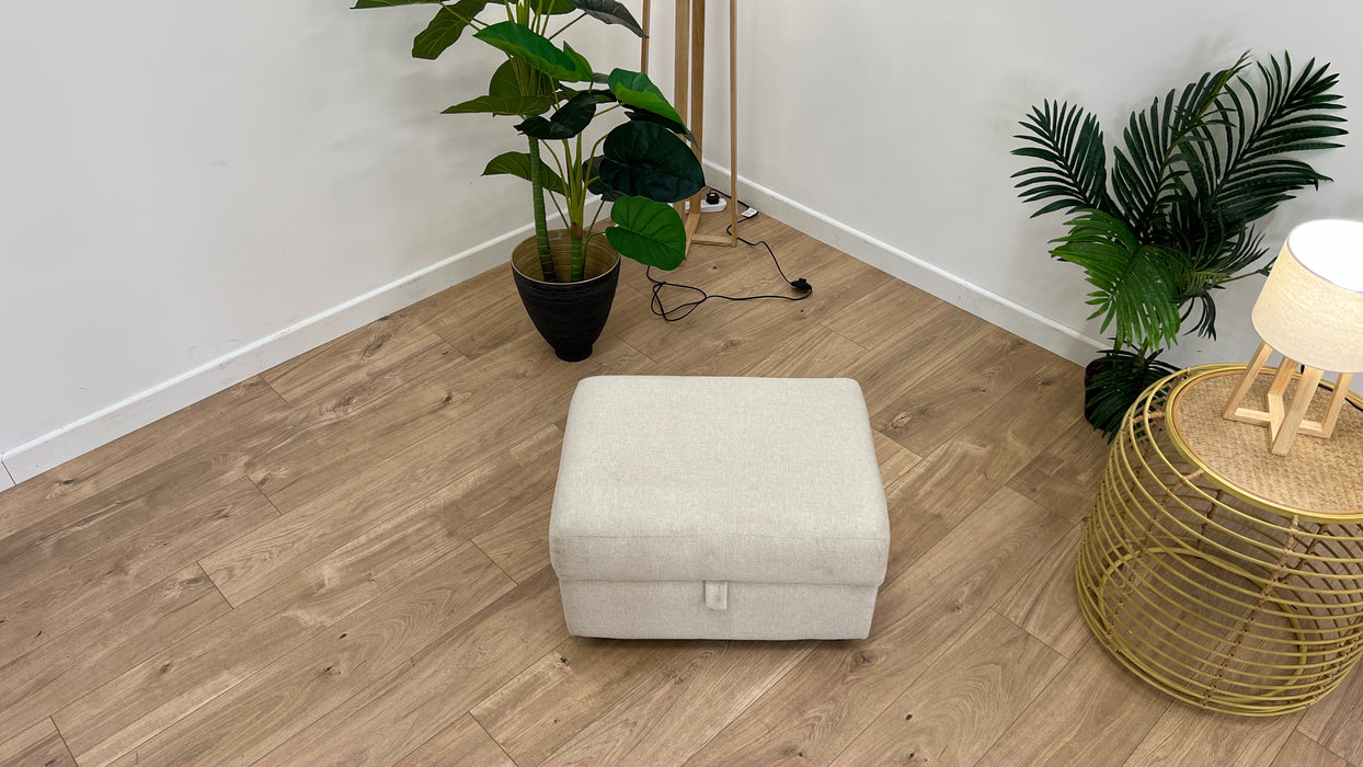 Ambleside Storage Footstool- Bentley Natural