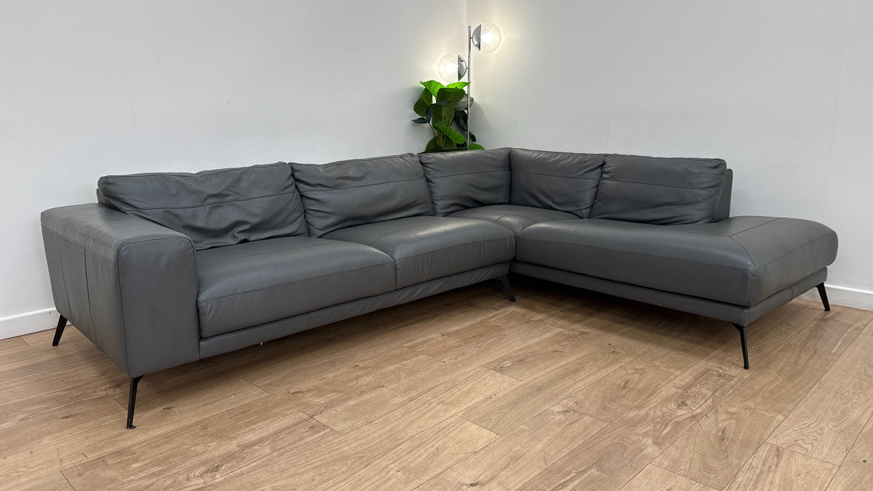 DFS Nuela Leather Corner