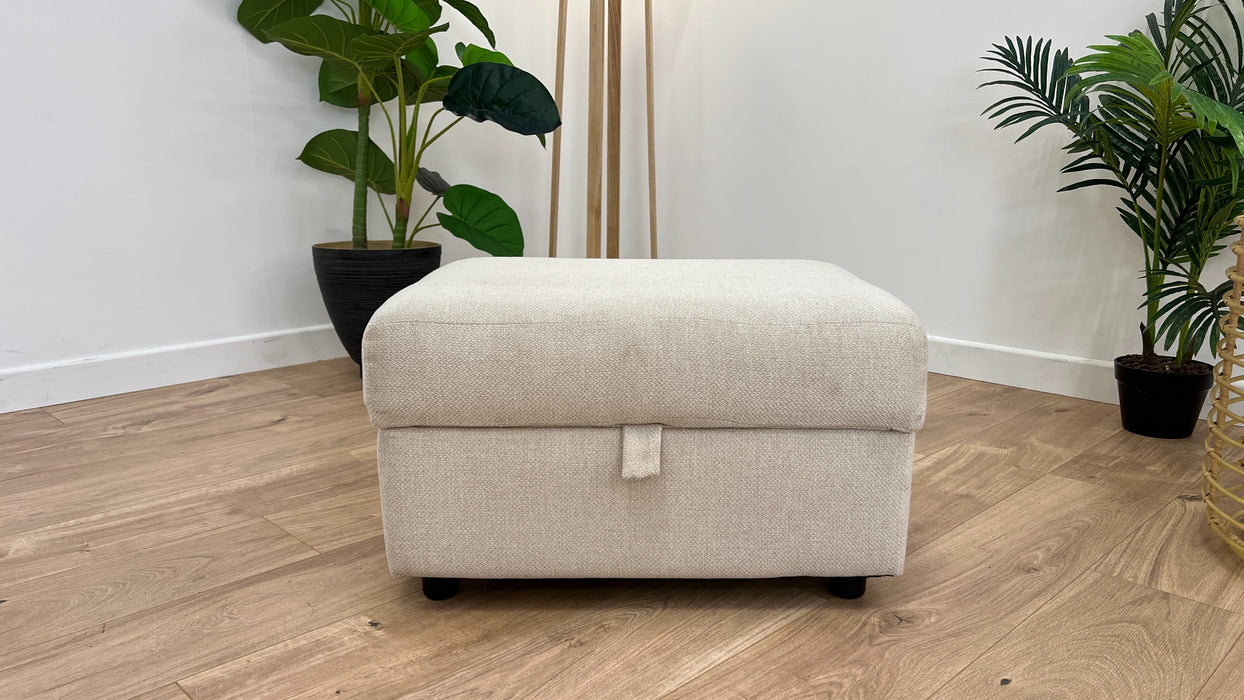 Ambleside Storage Footstool- Bentley Natural