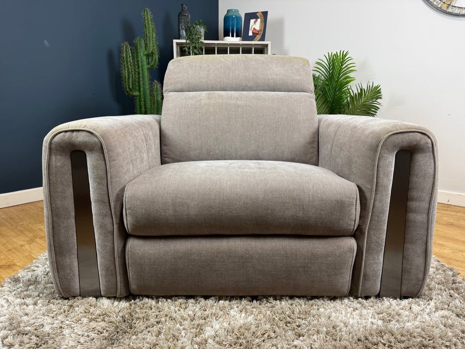 Kingsbridge Fabric Loveseat - Relaxed Chenille Nutmeg (WA2)