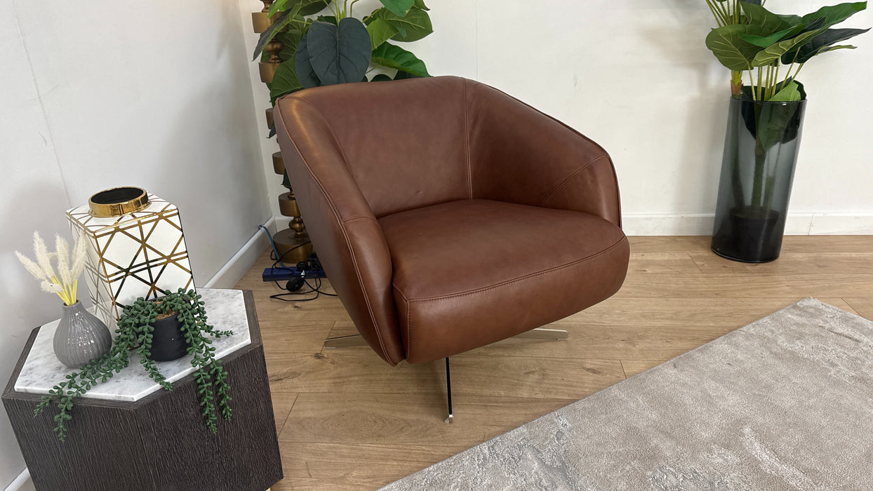 Sofology Adler Leather Swivel Chair in Relaxed Soft Brown