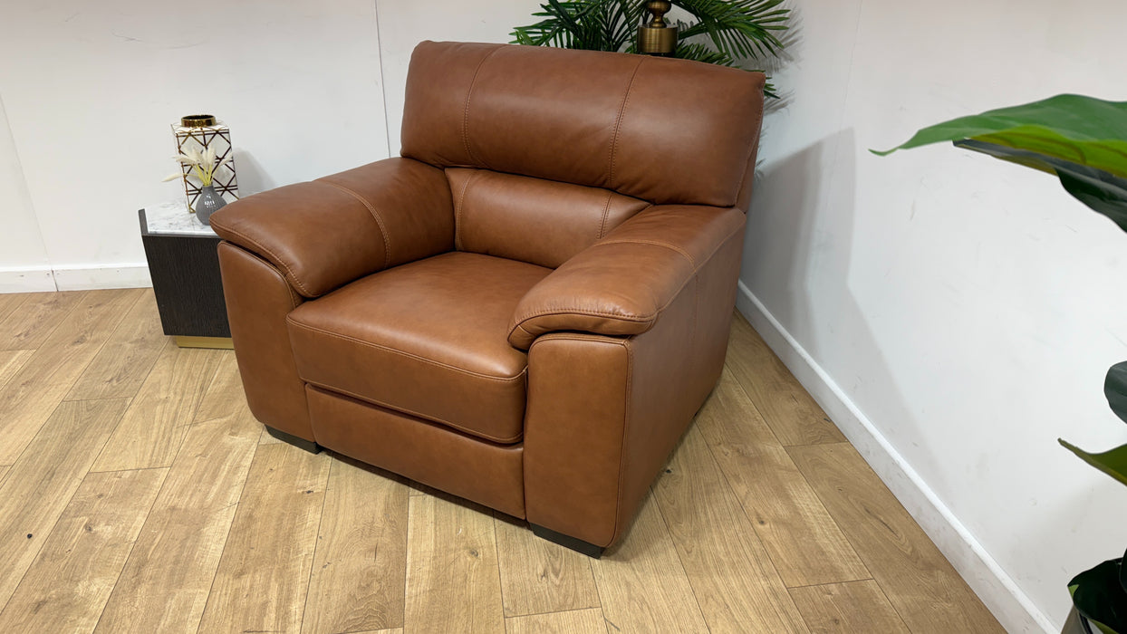 Sofology Santina Leather Chair in Relaxed Soft Tan