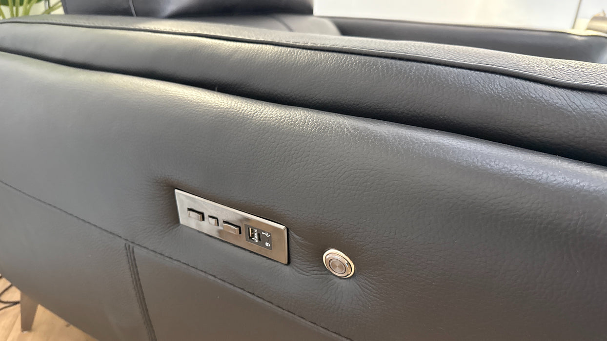 DFS The San Antonio Leather Recliner Chair in Super Club Black