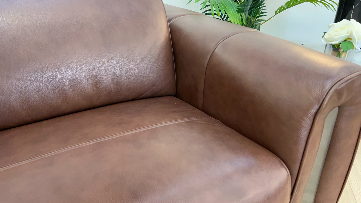 Kingsbridge 1 Seater -Trusty Embossed Leather Chestnut - Power recliner