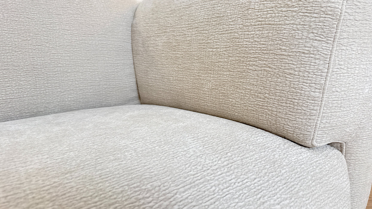 Nuvole - Loveseat - Heavy Textured Chenille