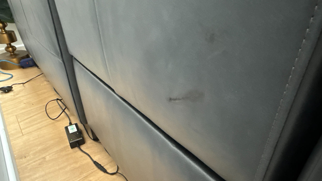 Sofology The Ravello Leather 2 Corner Console 1 Power Recliner/Headrest Heated Seat Lumbar Support in Trusty Embossed Navy