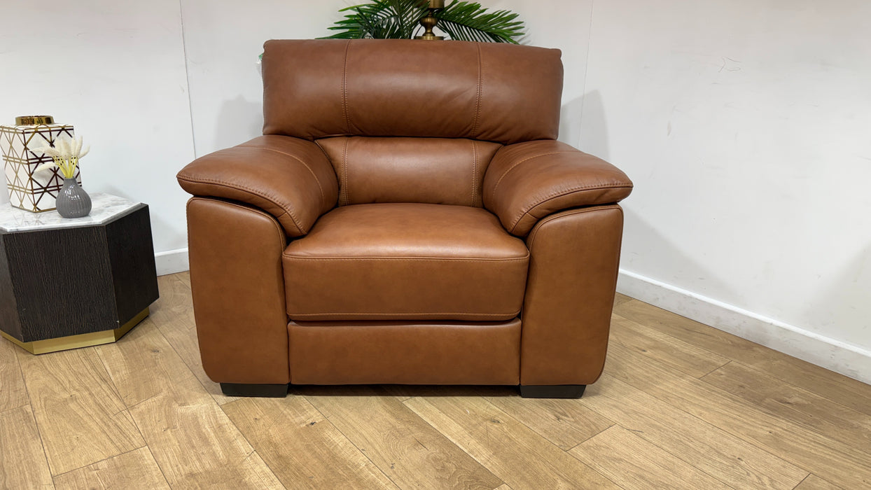 Sofology Santina Leather Chair in Relaxed Soft Tan
