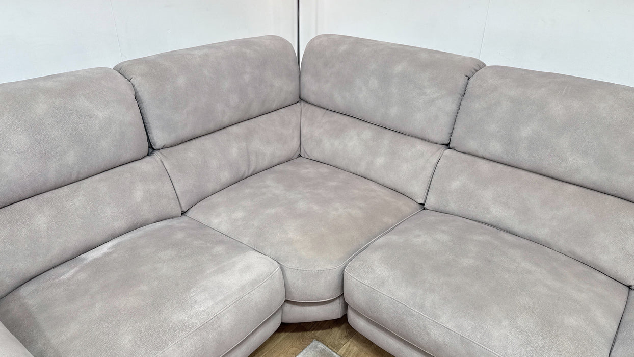 Sofology Illinois Fabric 1 Corner 2 Power Recliner/Headrest x 2 in Lifestyle Mottled Marble
