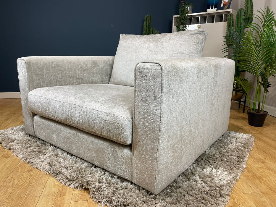 Majestica Love Seat Plain Silver Mix Fabric (WA2)