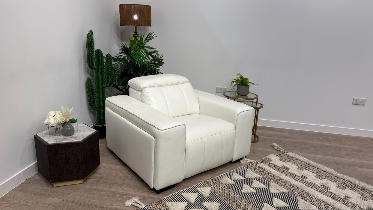 DFS Soundwave Power Recliner Chair In White